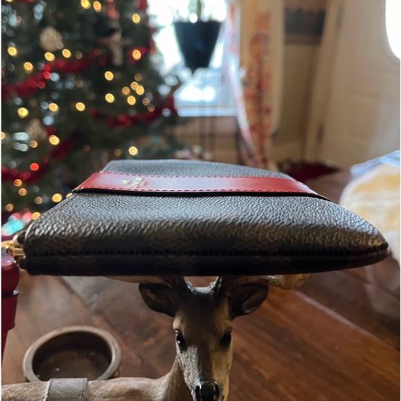 New w/ tags Coach wristlet - Picture 14 of 16